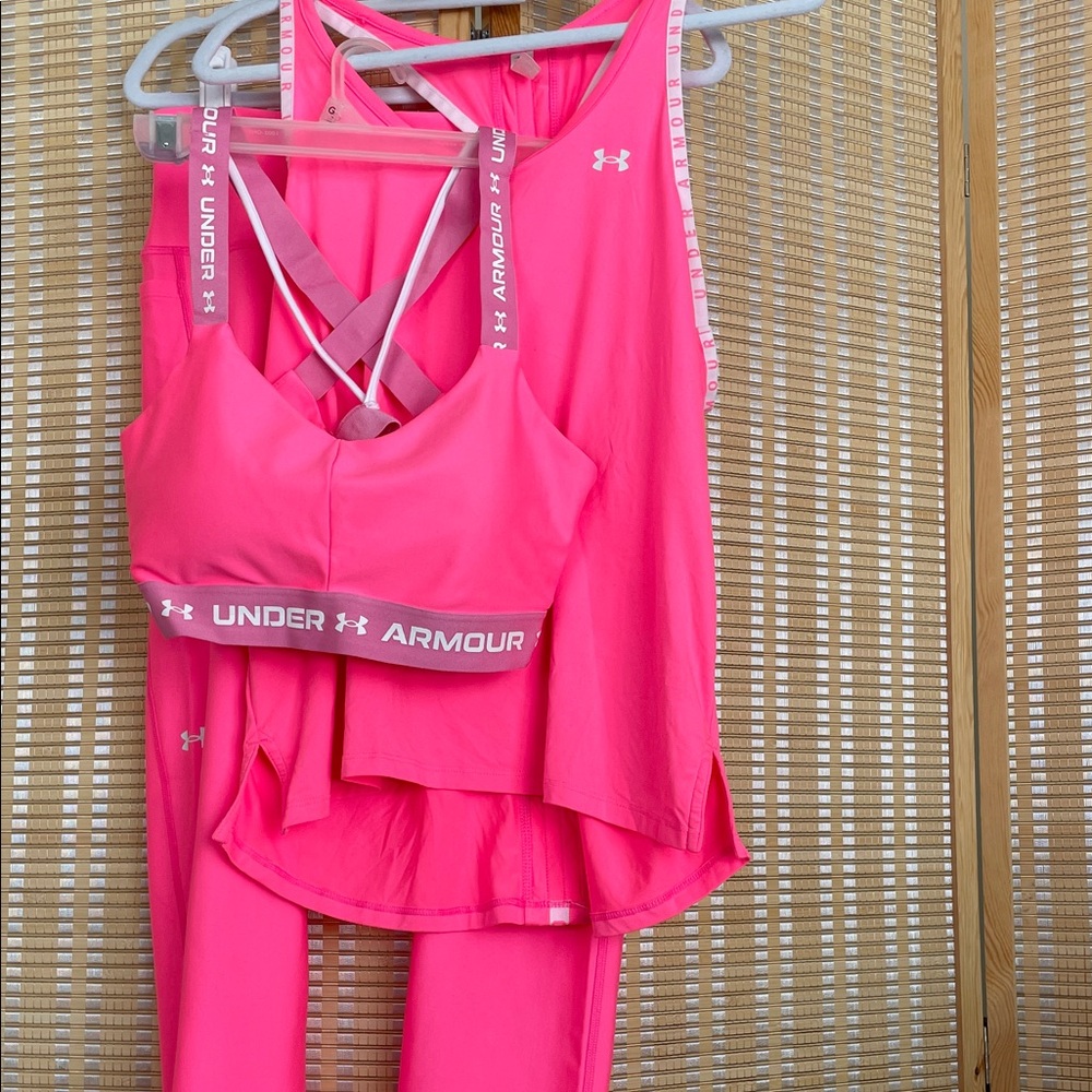 Under Armour Women's Bright Pink Heat Gear Tank Top - Picture 12 of 12